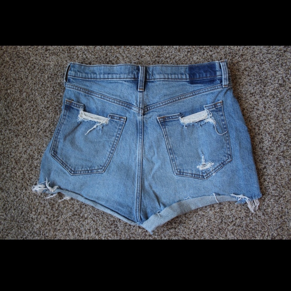 Abercrombie curve love high rise mom shorts
